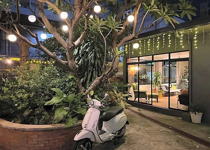 호텔 The Hub District Garden 3*