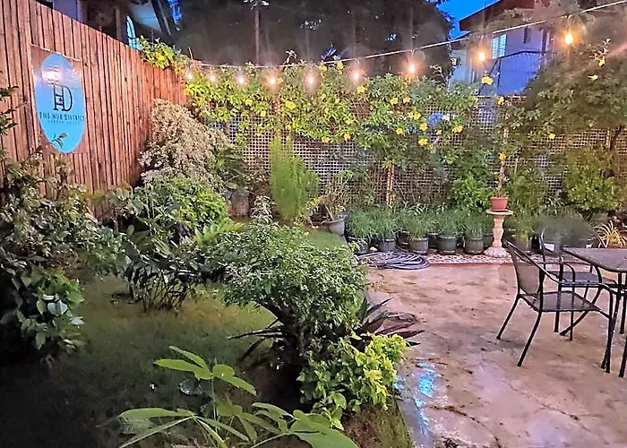 The Hub District Garden 3*